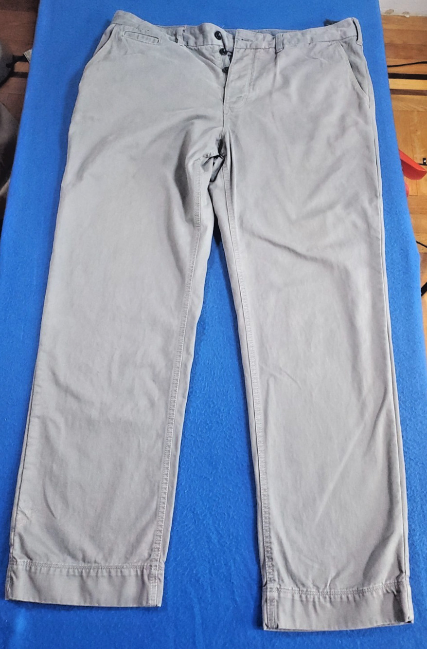 Tommy Hilfiger Mens Chino Pants 38x32 Gray Custom Fit Flat Front Casual Cotton